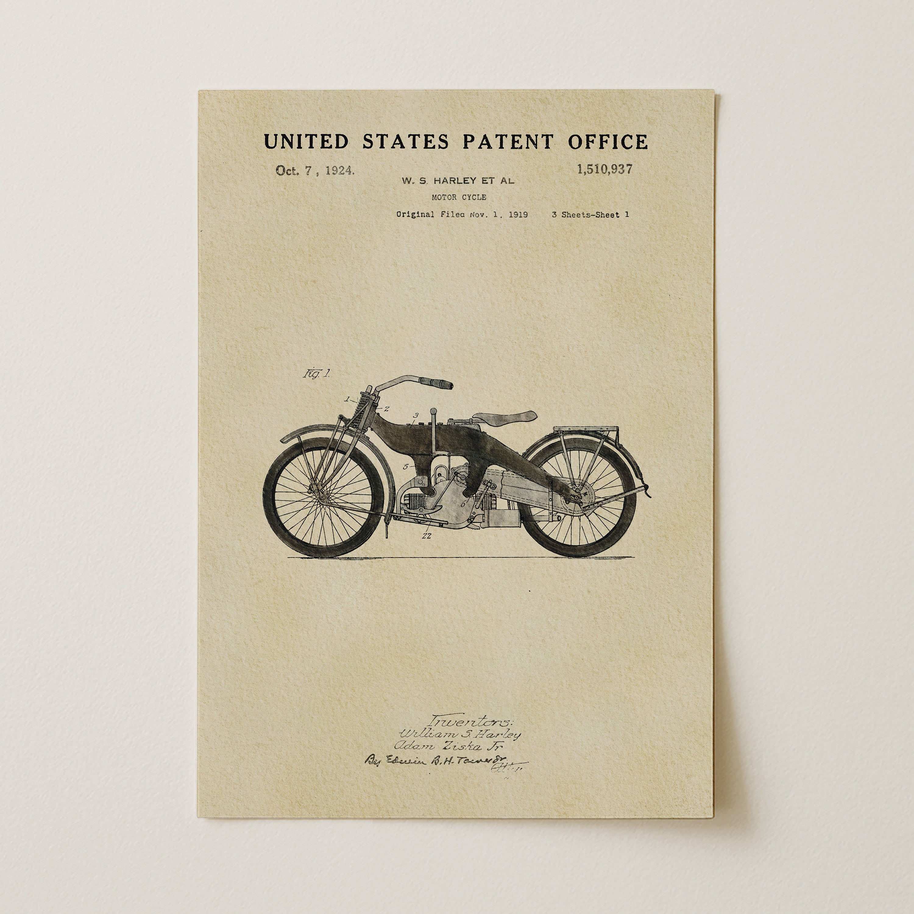 The image is a patent application from the United States Patent Office, dated October 7, 1924, for a Harley Davidson motorcycle.