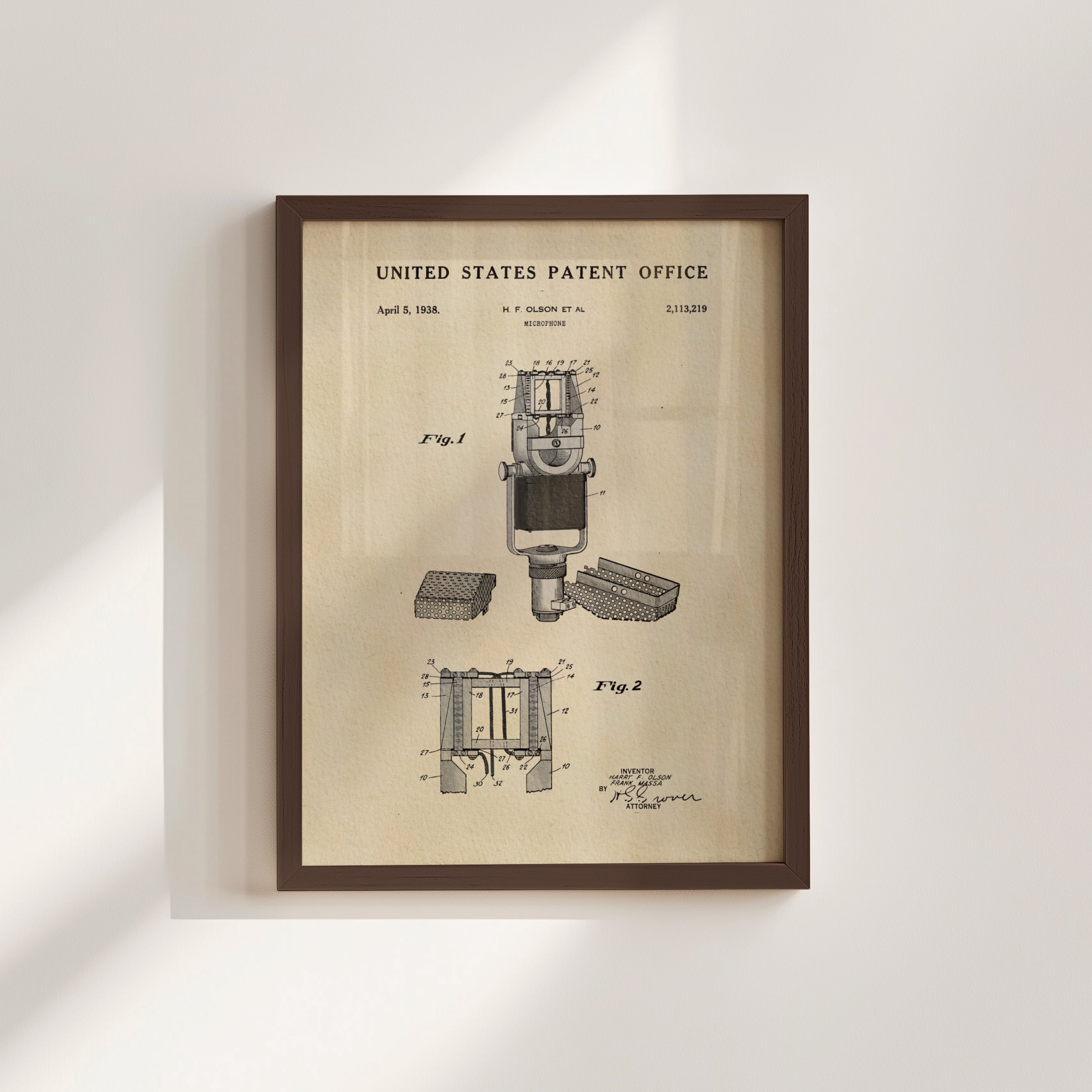 The image is a framed patent drawing from the United States Patent Office, depicting a microphone and its components.
