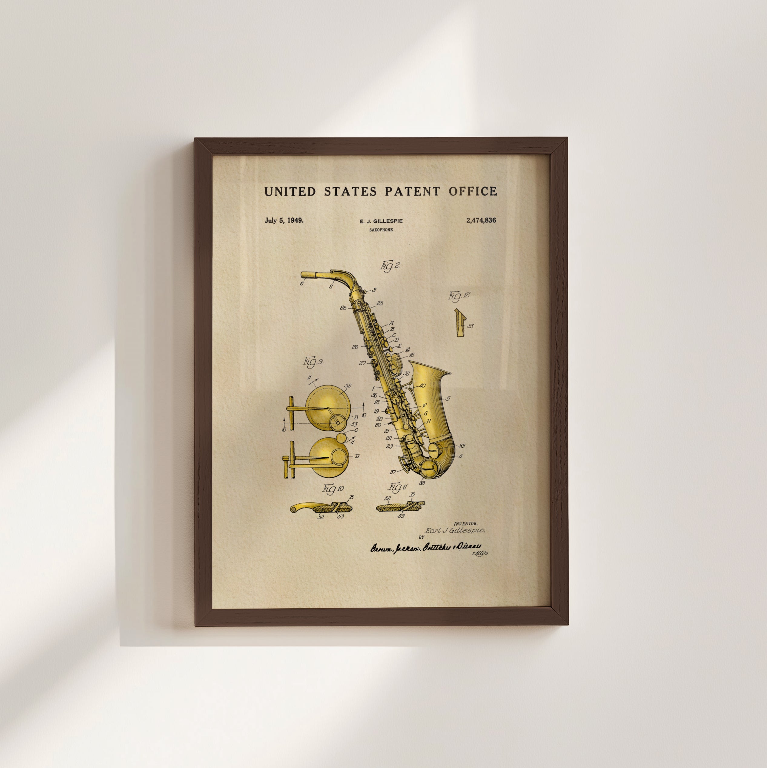 The image is a framed patent drawing of a saxophone, depicting its design and features.